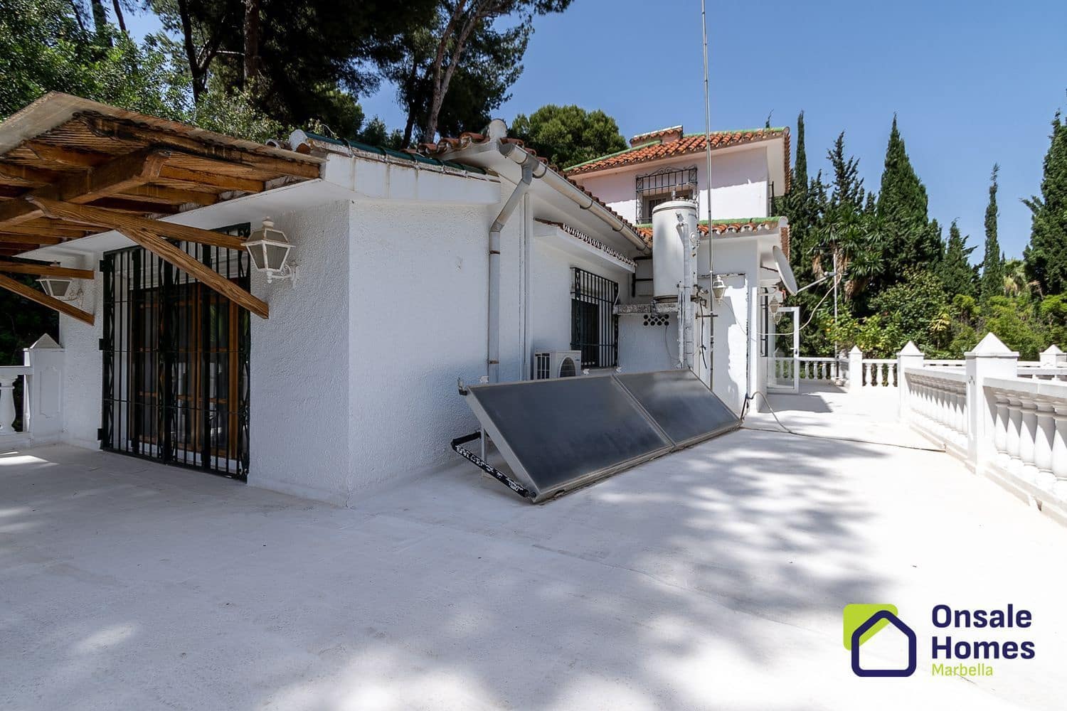 5 sypialnia Willa na sprzedaż w Marbella z basenem - 2 300 000 € (Ref: 9367999)