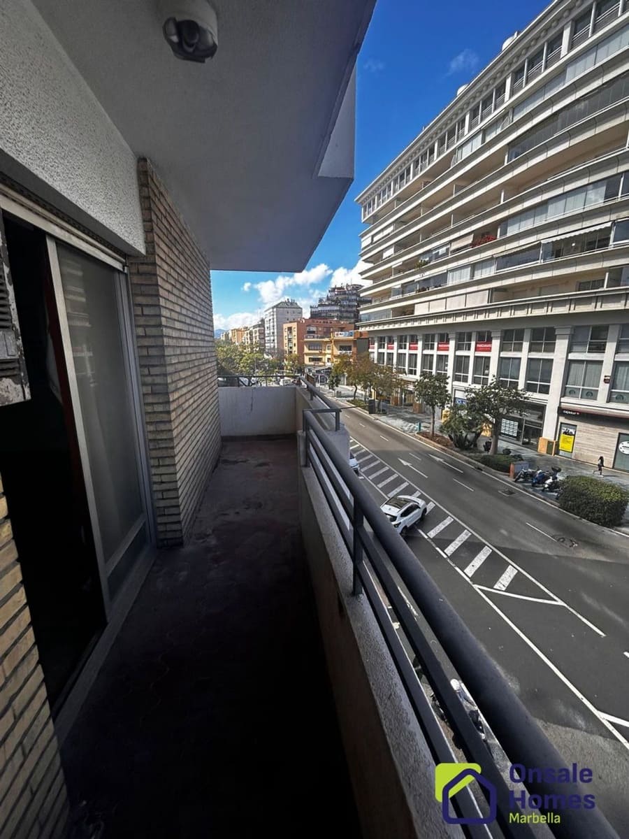 4 slaapkamer Flat te koop in Marbella - € 530.000 (Ref: 9368001)