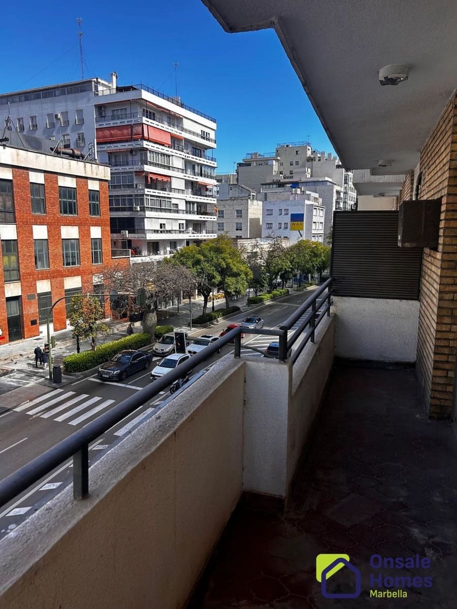 4 slaapkamer Flat te koop in Marbella - € 530.000 (Ref: 9368001)