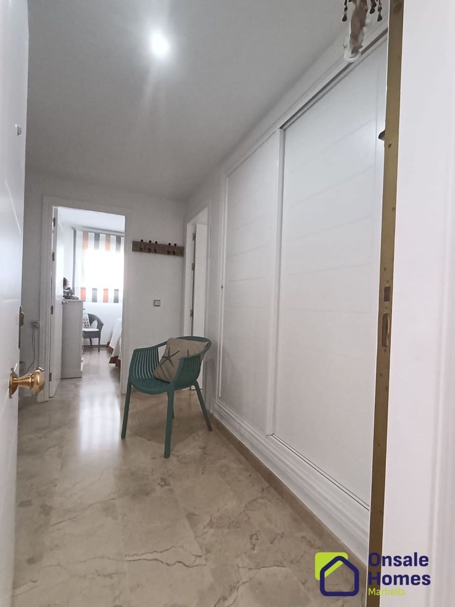 2 chambre Appartement à vendre à Estepona avec garage - 360 000 € (Ref: 9368013)