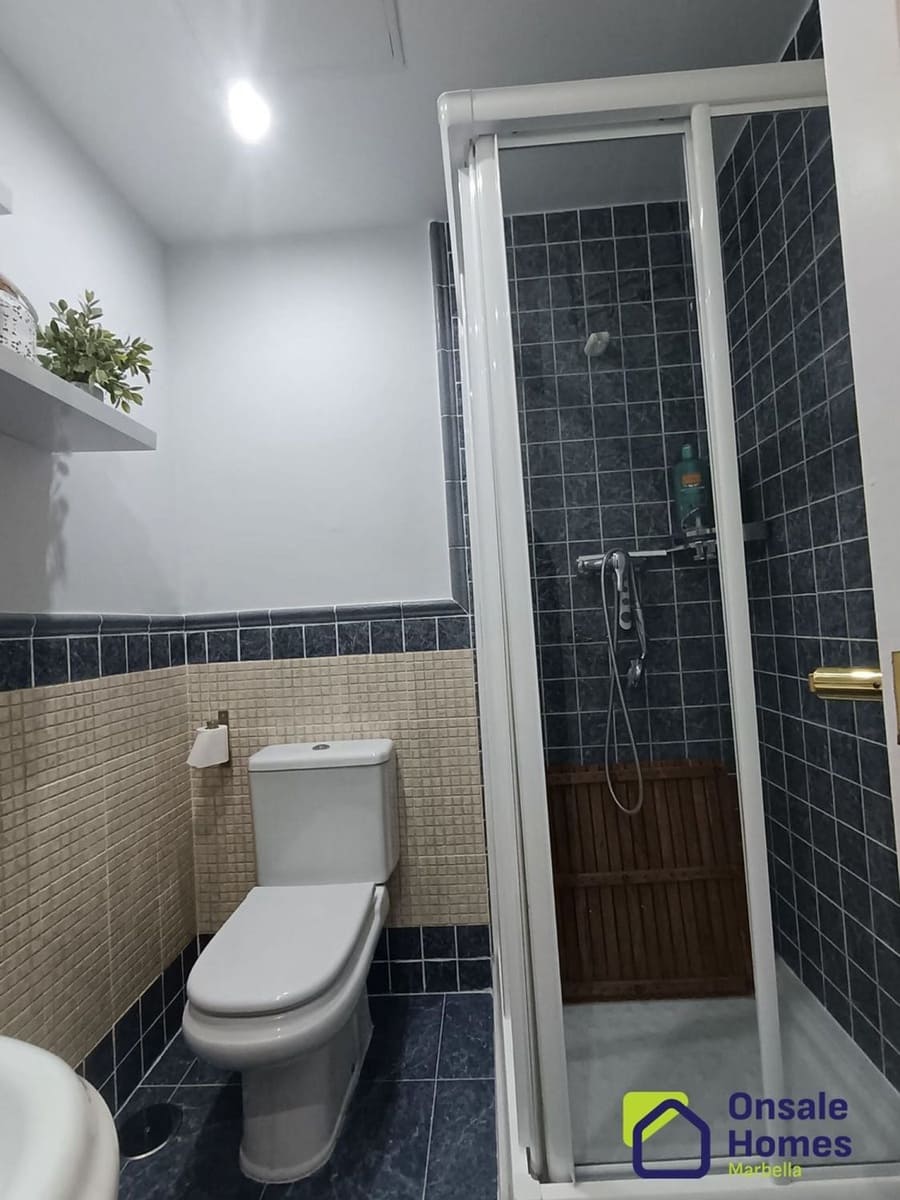 2 chambre Appartement à vendre à Estepona avec garage - 360 000 € (Ref: 9368013)