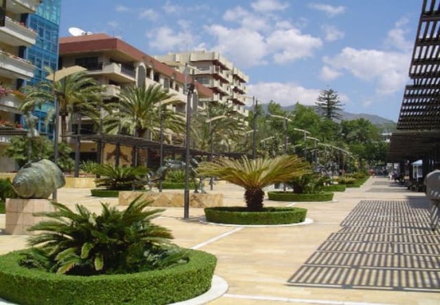 Kaupallinen vuokrattavana paikassa Playa Bajadilla - Puertos, Marbella - 1 700 € (Ref: 9368014)