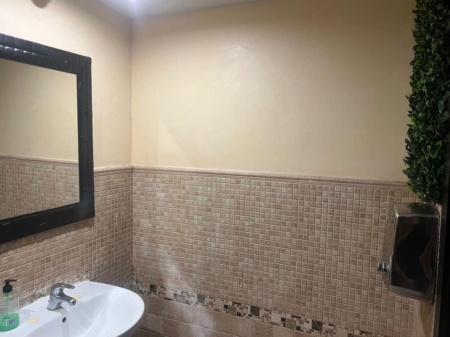 Local Commercial à louer à Marbella - 1 700 € (Ref: 9368014)