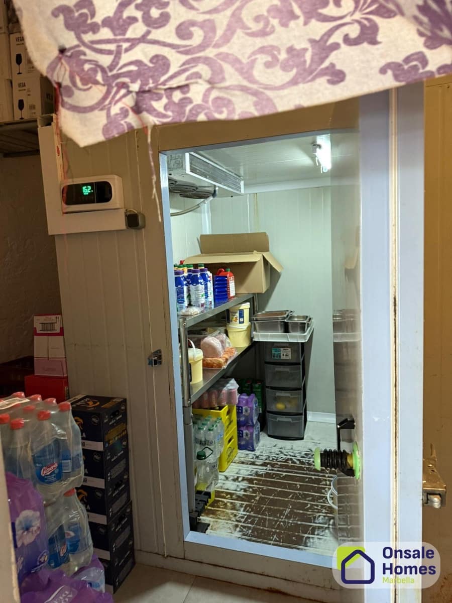 Yritys vuokrattavana paikassa Marbella - 1 500 € (Ref: 9373819)