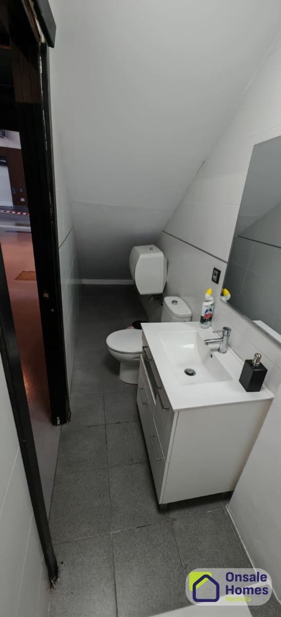 3 Zimmer Firma/Unternehmen zu vermieten in Nueva Andalucia - 3.800 € (Ref: 9398459)