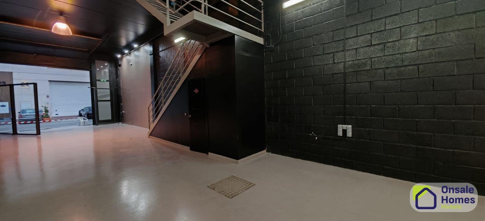 3 Zimmer Firma/Unternehmen zu vermieten in Nueva Andalucia - 3.800 € (Ref: 9398459)