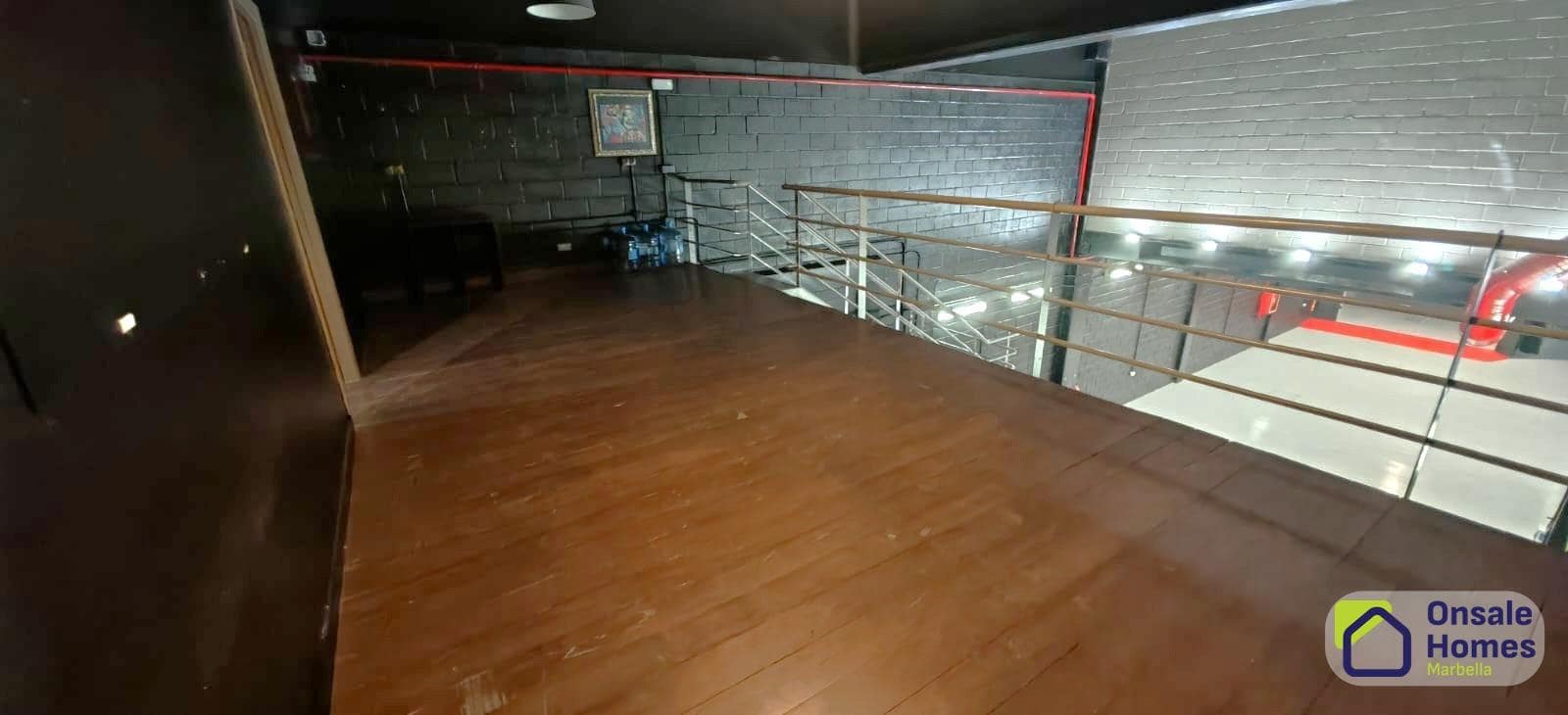 3 Zimmer Firma/Unternehmen zu vermieten in Nueva Andalucia - 3.800 € (Ref: 9398459)