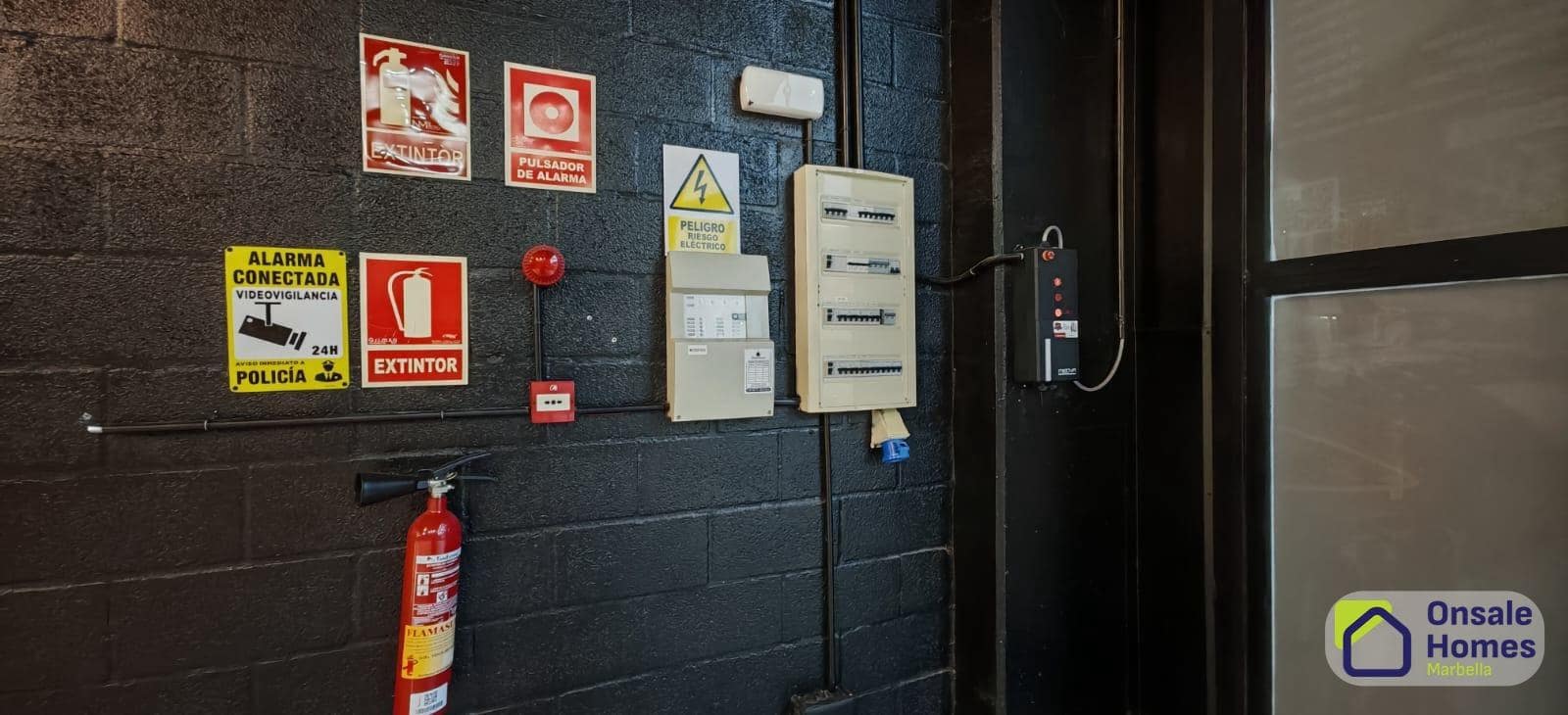 3 Zimmer Firma/Unternehmen zu vermieten in Nueva Andalucia - 3.800 € (Ref: 9398459)