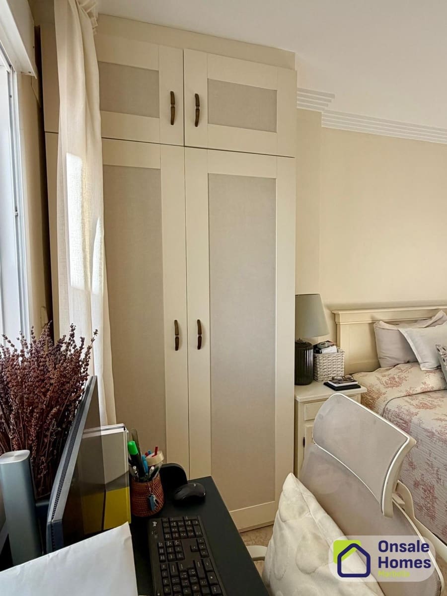 2 bedroom Apartment for sale in Rio Real with pool garage - € 395,000 (Ref: 9427149)