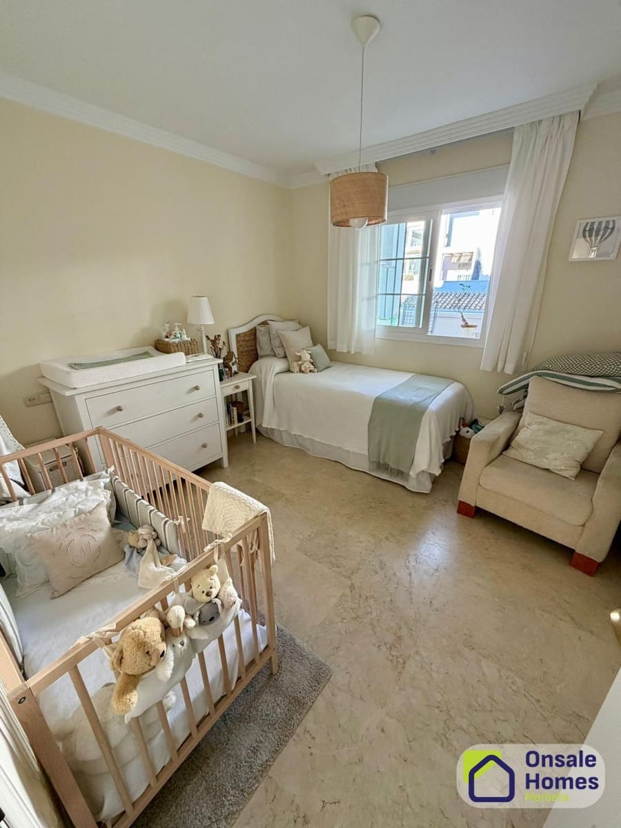 2 bedroom Apartment for sale in Rio Real with pool garage - € 395,000 (Ref: 9427149)