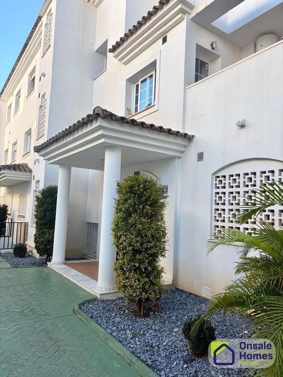 2 bedroom Apartment for sale in Rio Real with pool garage - € 395,000 (Ref: 9427149)