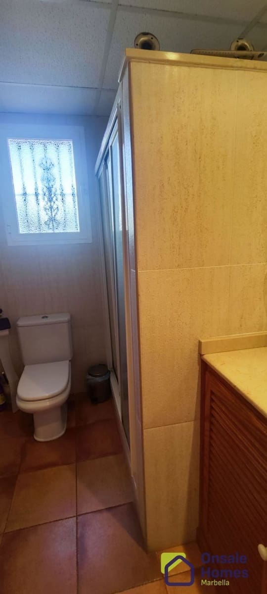 6 sypialnia Willa na sprzedaż w Marbella z basenem - 1 250 000 € (Ref: 9431258)