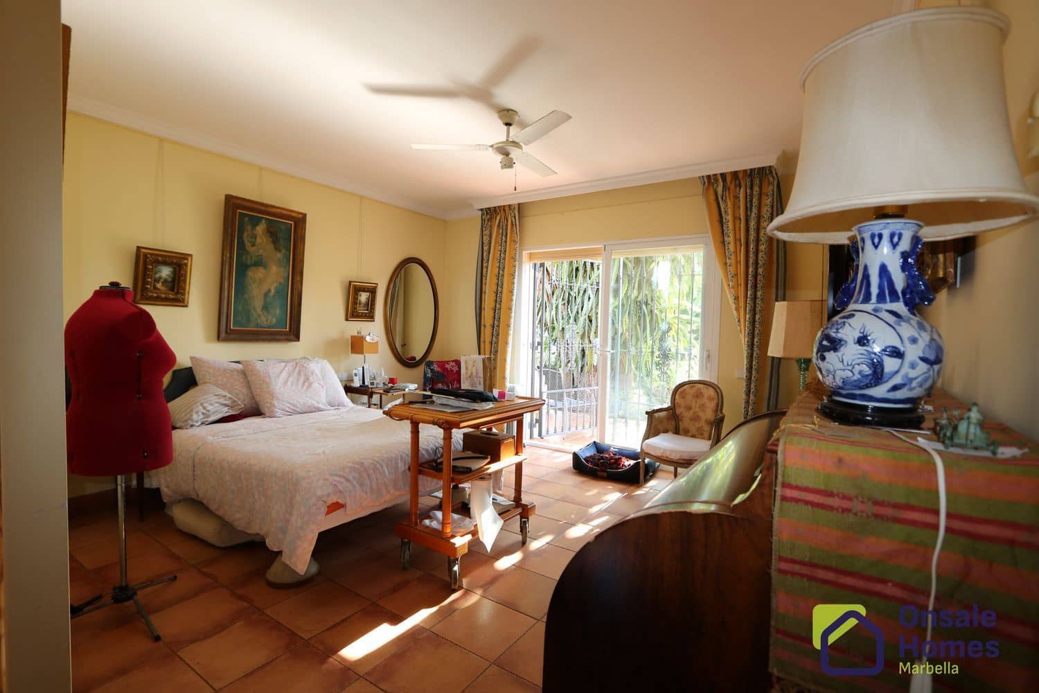 6 sypialnia Willa na sprzedaż w Marbella z basenem - 1 250 000 € (Ref: 9431258)