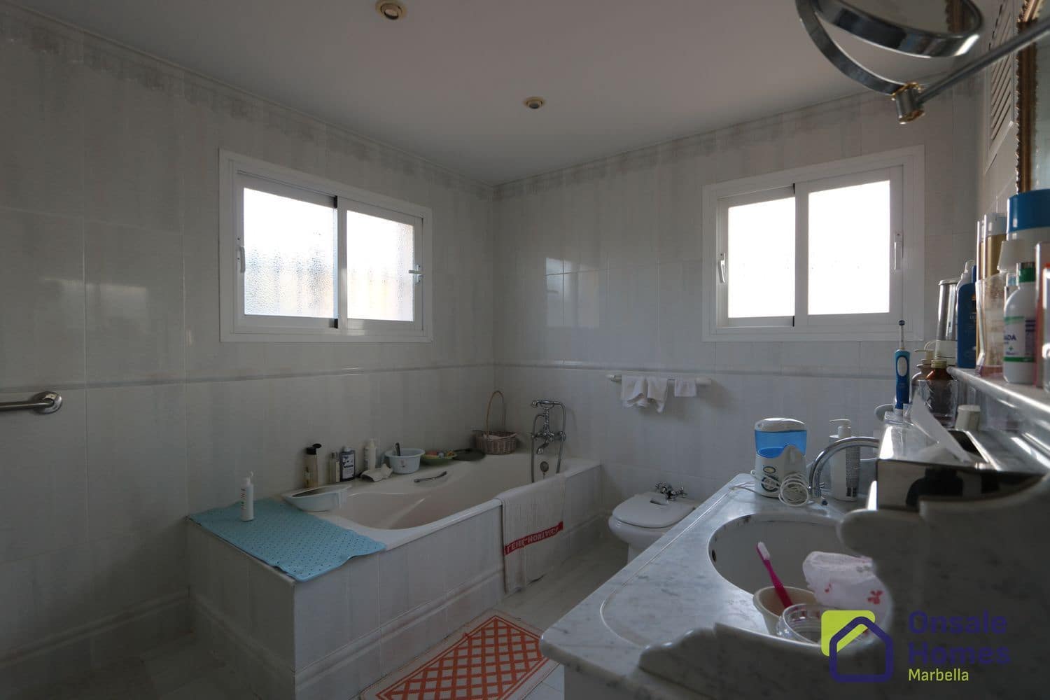 6 sypialnia Willa na sprzedaż w Marbella z basenem - 1 250 000 € (Ref: 9431258)