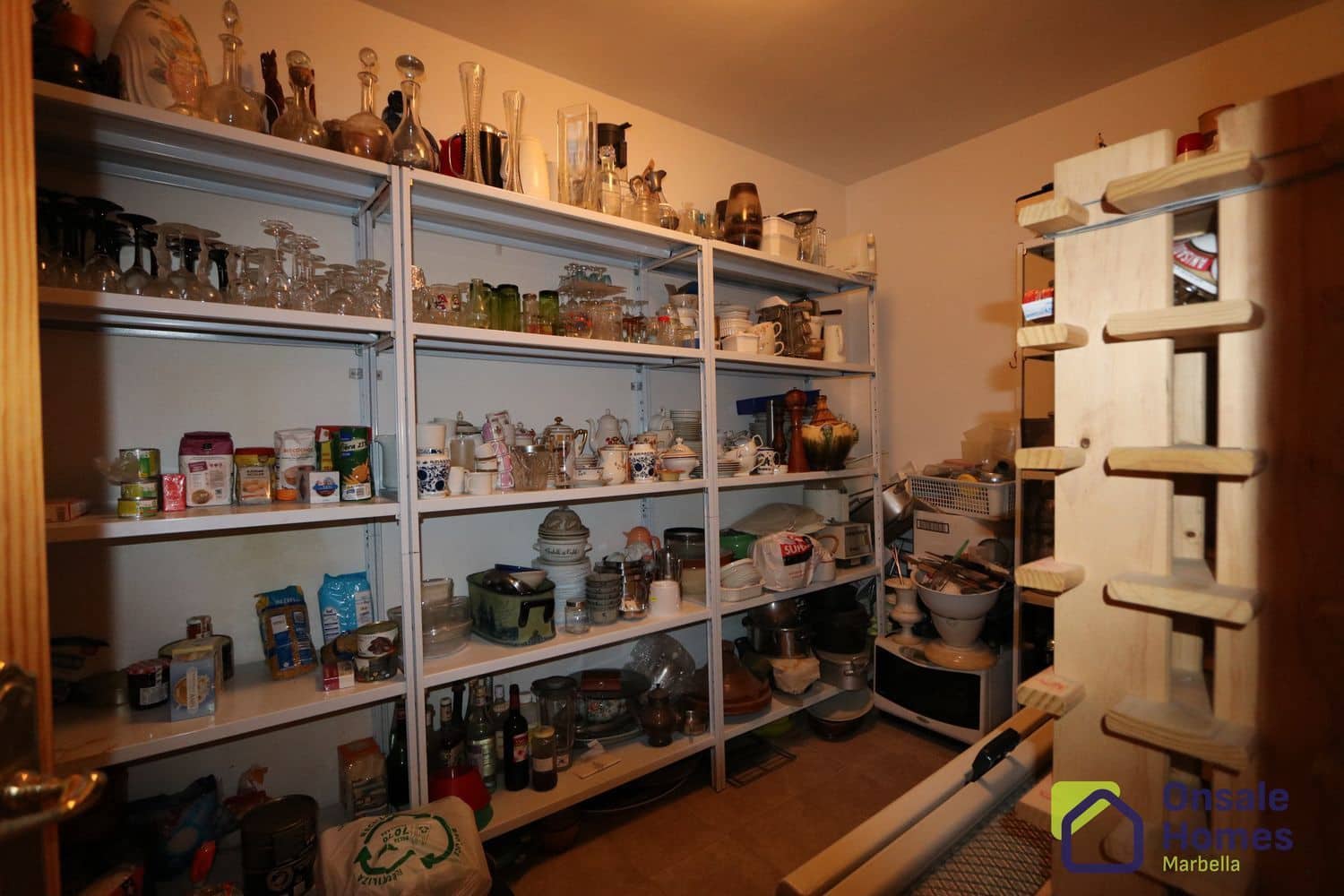 6 sypialnia Willa na sprzedaż w Marbella z basenem - 1 250 000 € (Ref: 9431258)