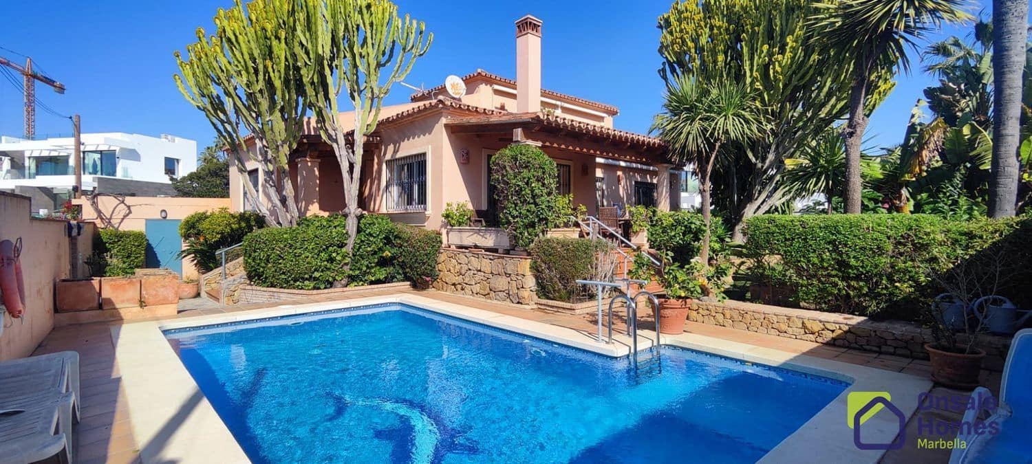 6 sypialnia Willa na sprzedaż w Marbella z basenem - 1 250 000 € (Ref: 9431258)