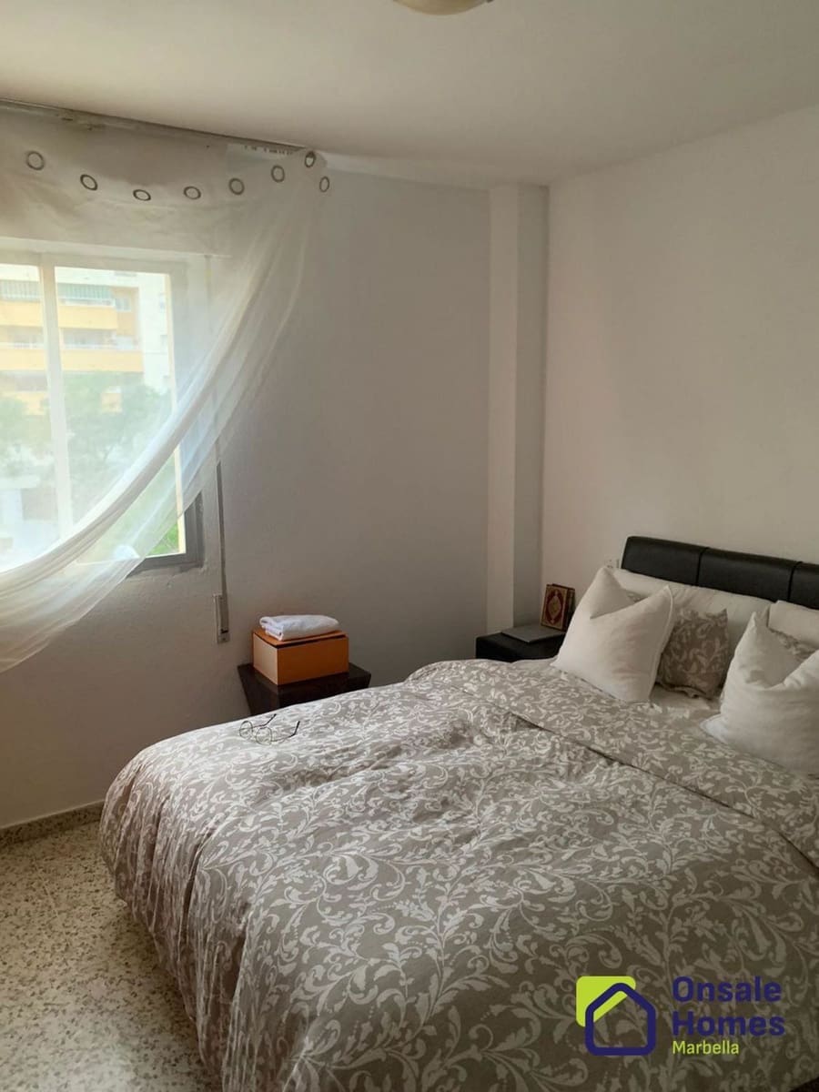 4 sypialnia Mieszkanie na sprzedaż w Marbella z garażem - 350 000 € (Ref: 9431259)