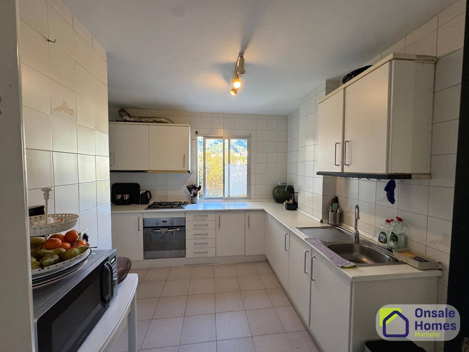 4 sypialnia Mieszkanie na sprzedaż w Marbella z garażem - 350 000 € (Ref: 9431259)