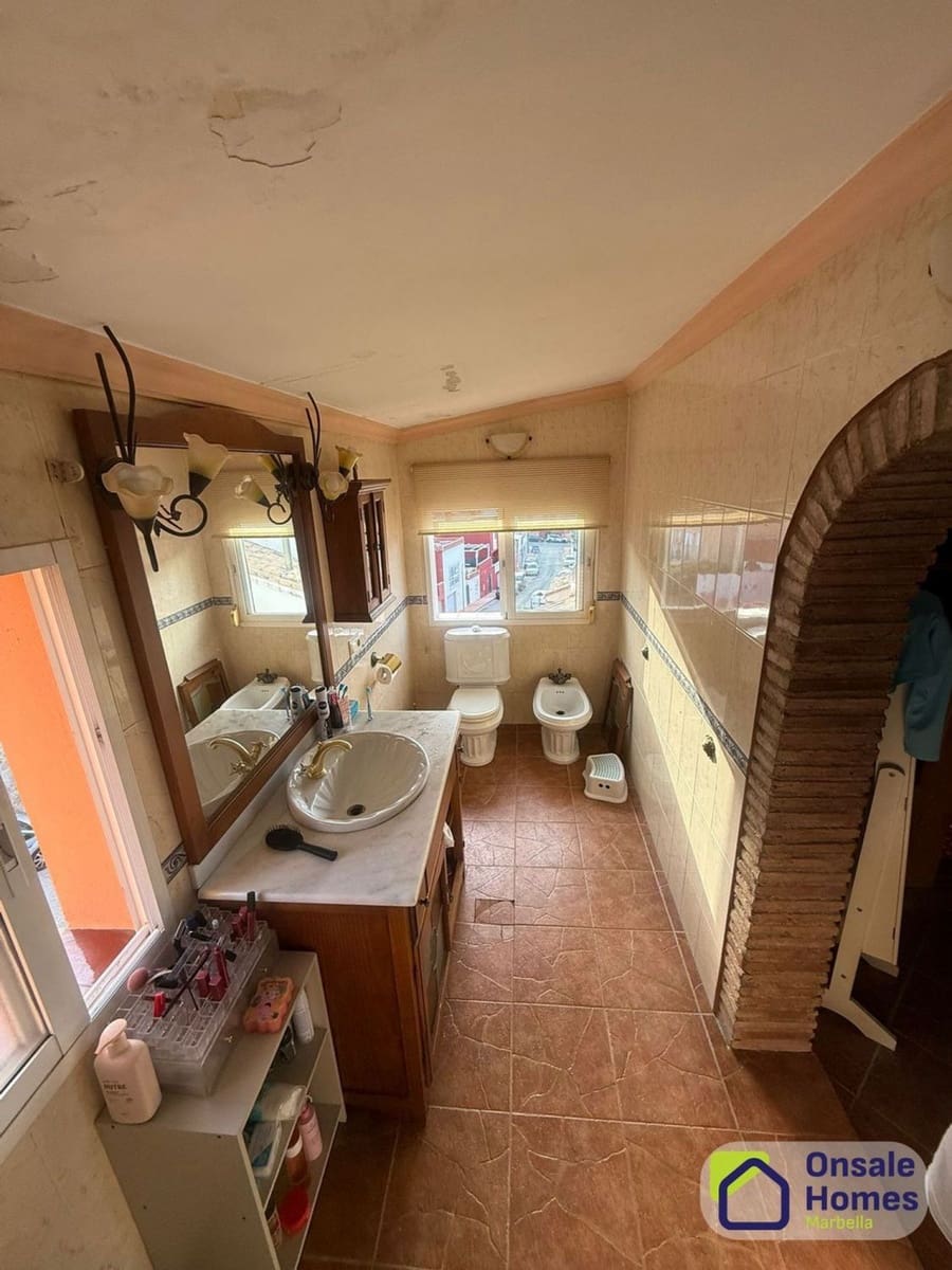 3 slaapkamer Huis te koop in Marbella - € 590.000 (Ref: 9431260)