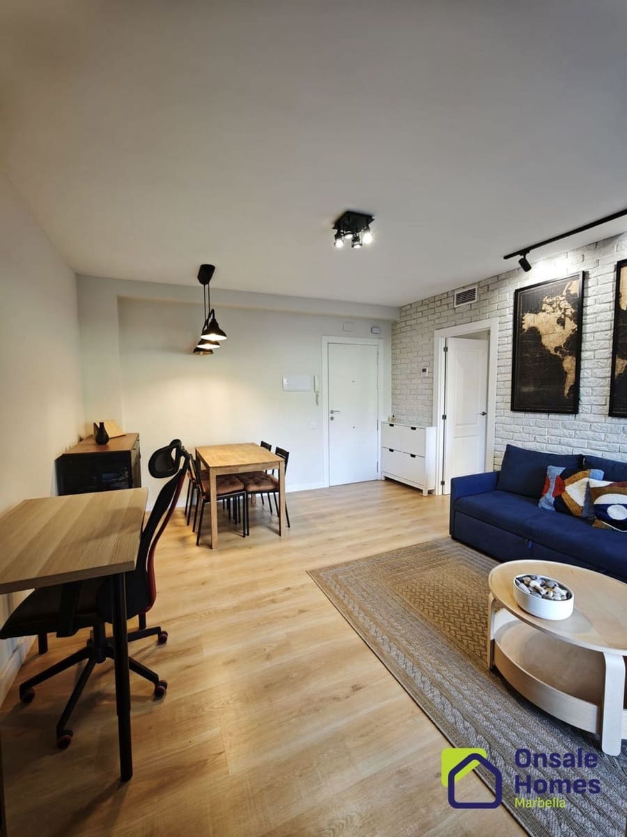 1 sypialnia Apartament do wynajęcia w Nueva Andalucia - 1 500 € (Ref: 9434589)