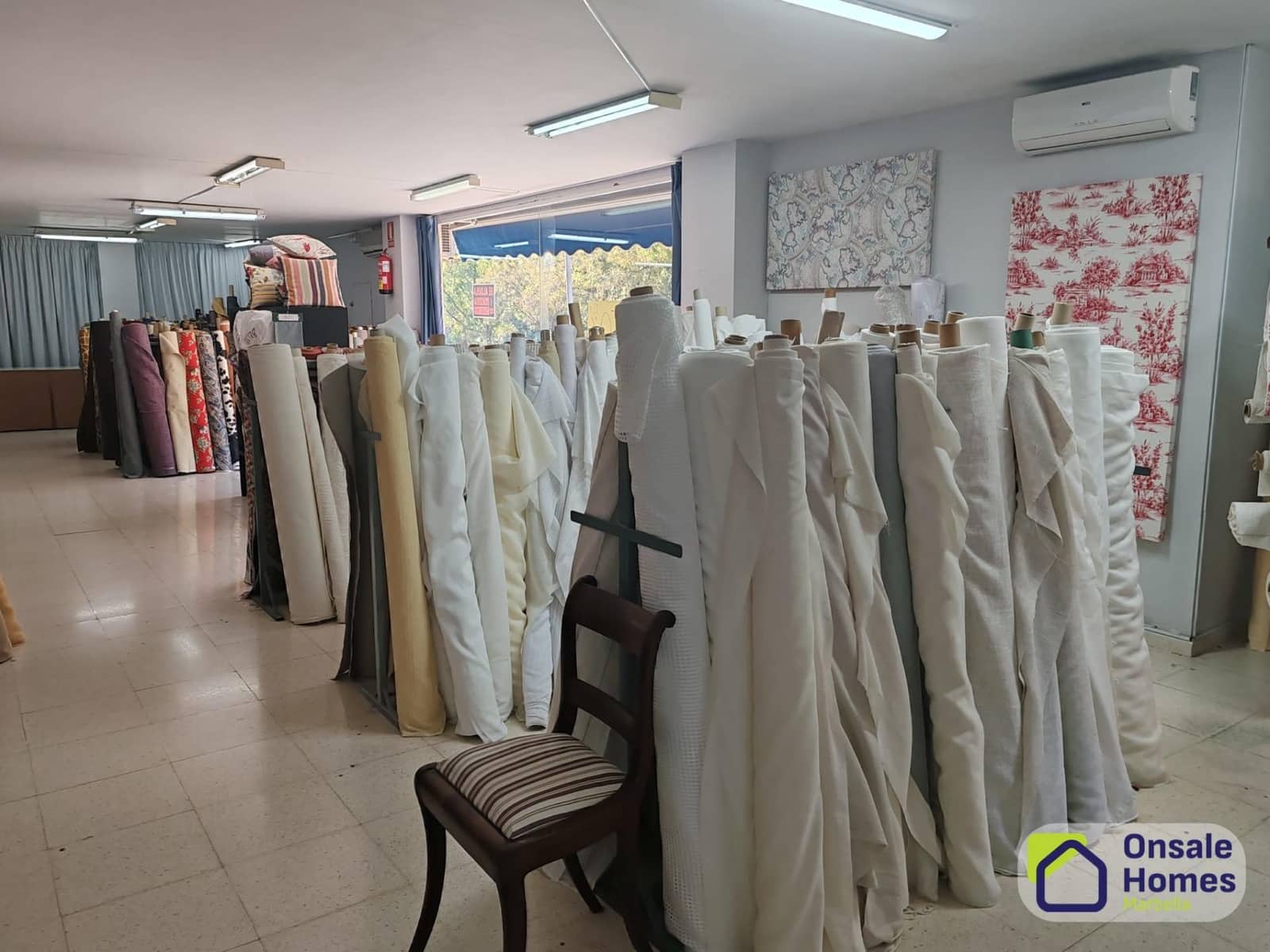 Commercial for rent in Marbella with garage - € 4,800 (Ref: 9437707)