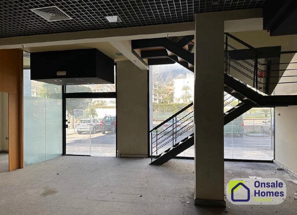 Commercial for rent in Marbella - € 25,000 (Ref: 9446293)