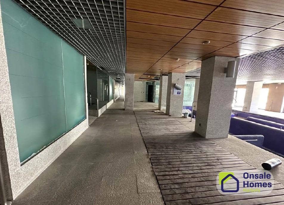 Commercial for rent in Marbella - € 25,000 (Ref: 9446293)