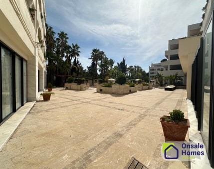Commercial for rent in Marbella with garage - € 30,000 (Ref: 9446294)