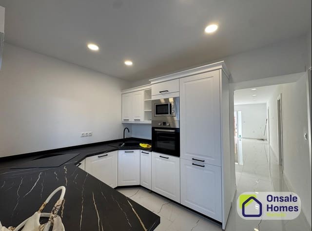 4 slaapkamer Appartement te koop in Alhaurín el Grande met garage - € 329.000 (Ref: 9450238)