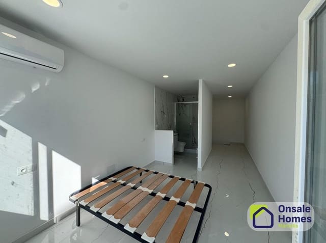 4 slaapkamer Appartement te koop in Alhaurín el Grande met garage - € 329.000 (Ref: 9450238)