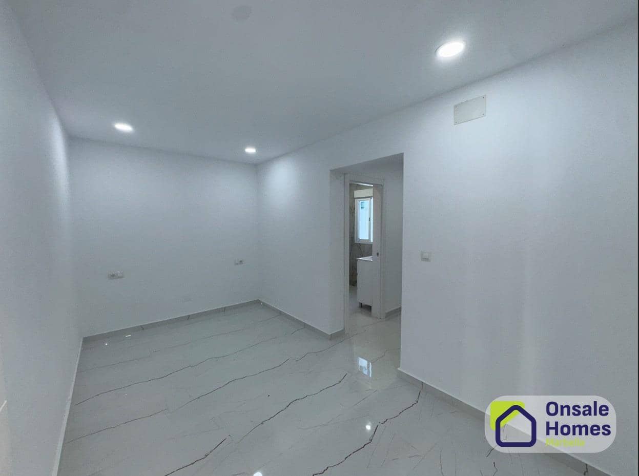 4 makuuhuone Huoneisto myytävänä paikassa Alhaurin el Grande mukana 
autotalli - 329 000 € (Ref: 9450238)