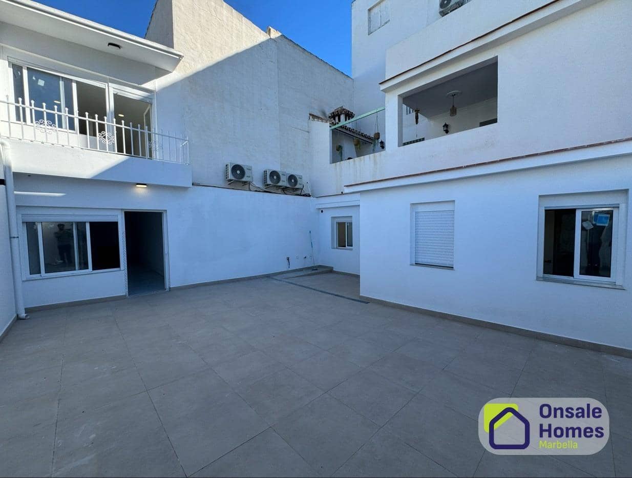 4 makuuhuone Huoneisto myytävänä paikassa Alhaurin el Grande mukana 
autotalli - 329 000 € (Ref: 9450238)