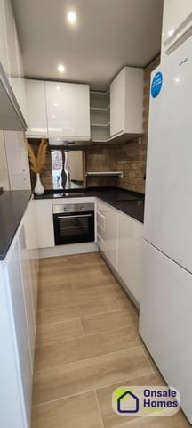 5 makuuhuone Huoneisto myytävänä paikassa Marbella mukana uima-altaan - 365 000 € (Ref: 9468450)