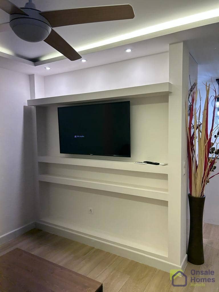 5 makuuhuone Huoneisto myytävänä paikassa Marbella mukana uima-altaan - 365 000 € (Ref: 9468450)