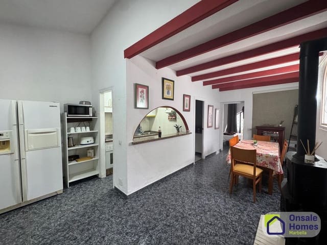 3 sypialnia Willa na sprzedaż w El Rosario, Marbella z basenem garażem - 595 000 € (Ref: 9500586)