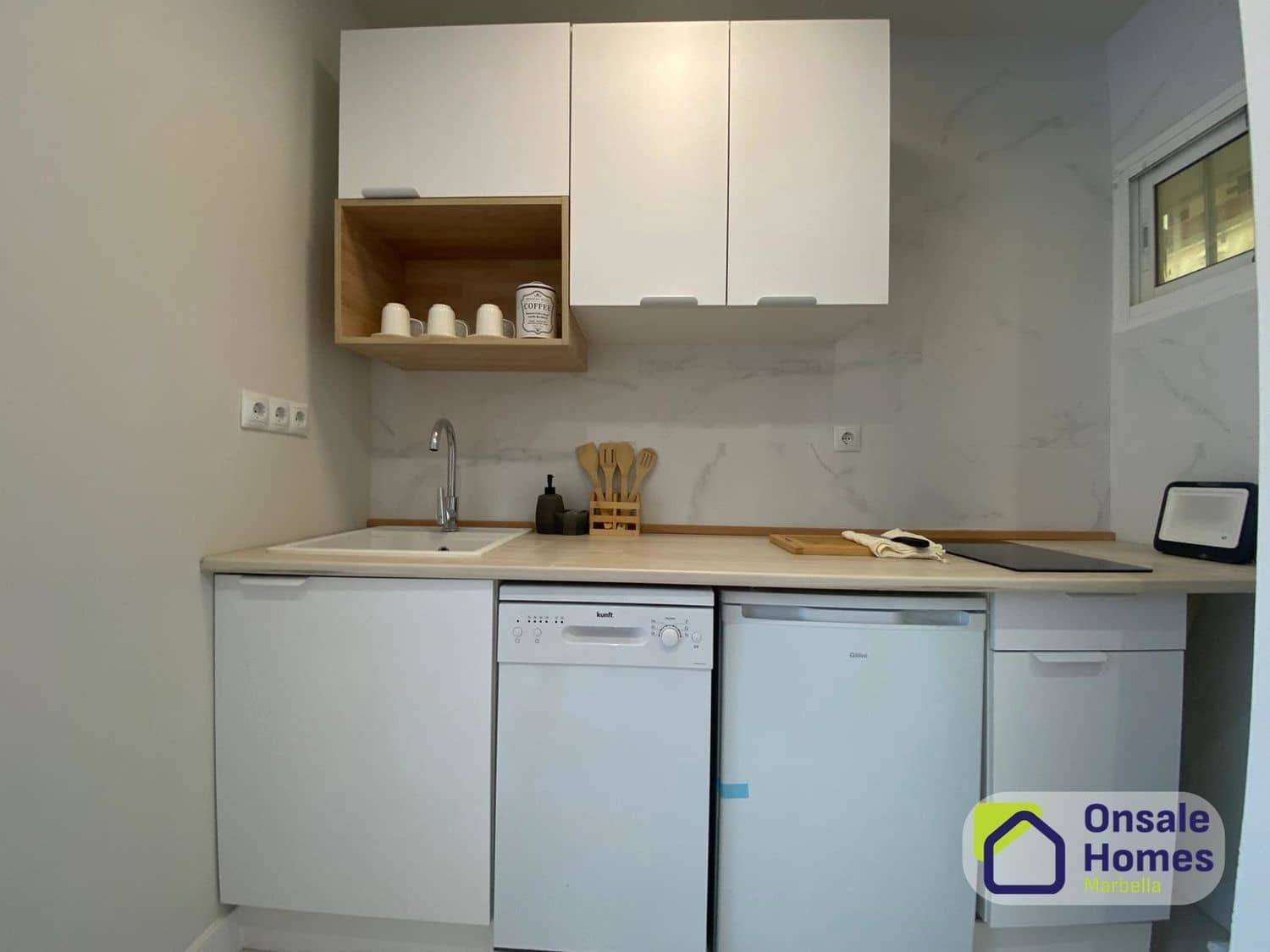 Apartment for rent in Marbella with pool garage - € 1,150 (Ref: 9511993)