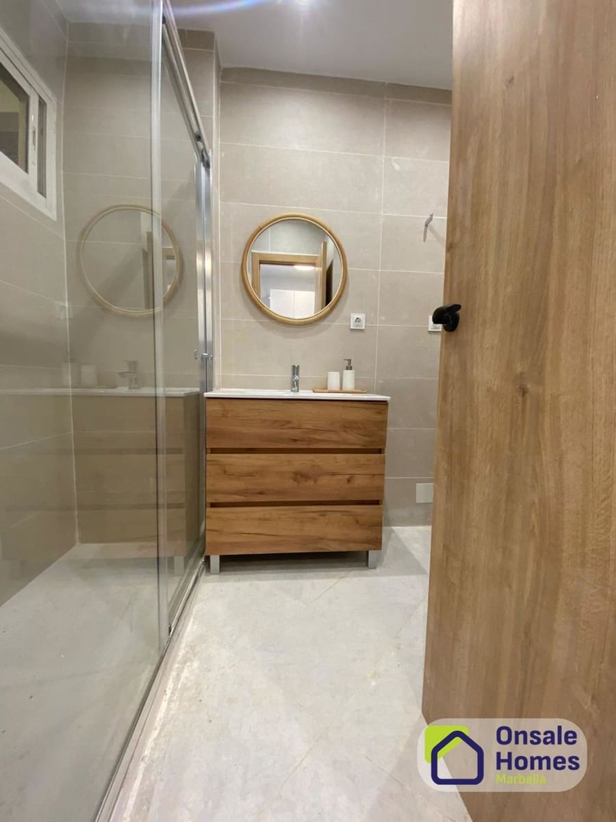 Apartment for rent in Marbella with pool garage - € 1,150 (Ref: 9511993)