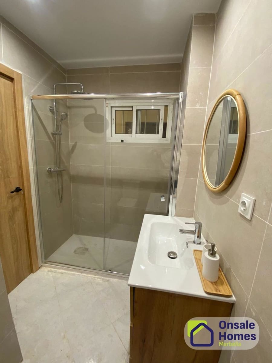 Apartment for rent in Marbella with pool garage - € 1,150 (Ref: 9511993)