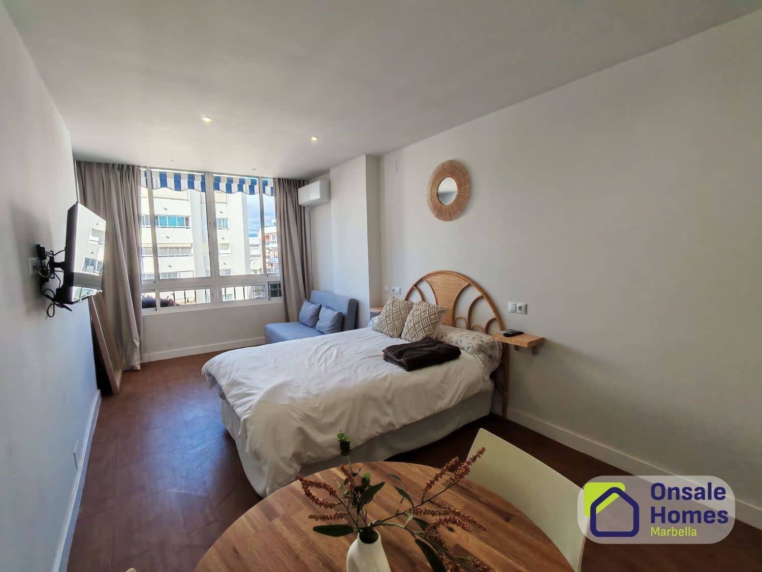 Apartment for rent in Marbella with pool garage - € 1,150 (Ref: 9511993)