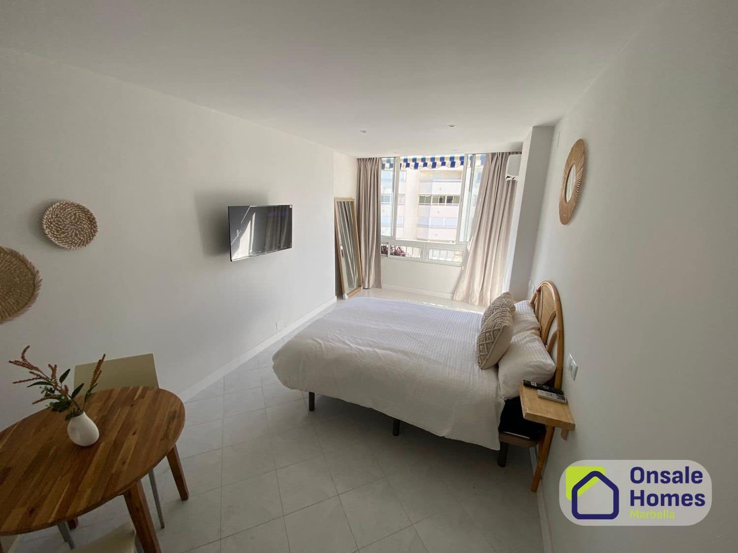 Apartment for rent in Marbella with pool garage - € 1,150 (Ref: 9511993)