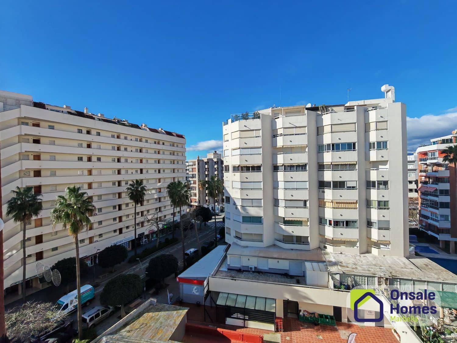 Apartment for rent in Marbella with pool garage - € 1,150 (Ref: 9511993)