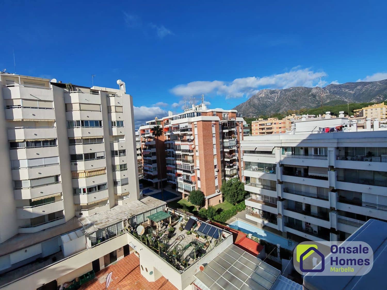 Apartment for rent in Marbella with pool garage - € 1,150 (Ref: 9511993)