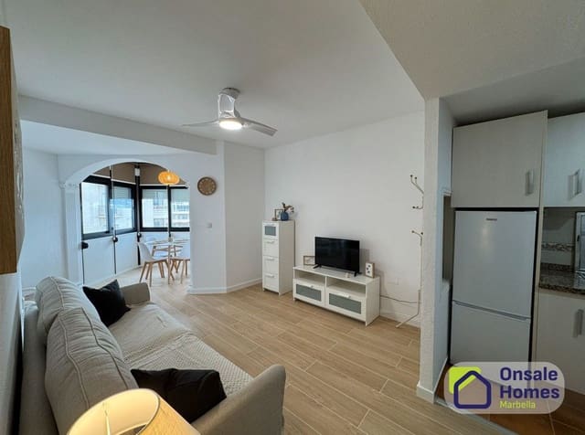 Leilighet til leie i Playa Bajadilla - Puertos, Marbella med garasje - € 1 150 (Ref: 9518070)