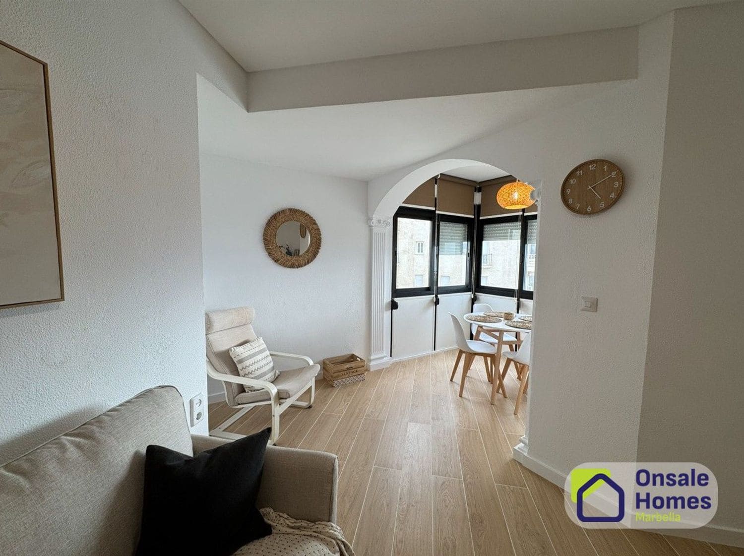 Leilighet til leie i Marbella med garasje - € 1 150 (Ref: 9518070)