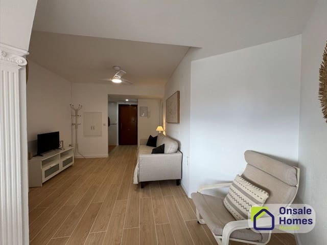 Leilighet til leie i Playa Bajadilla - Puertos, Marbella med garasje - € 1 150 (Ref: 9518070)