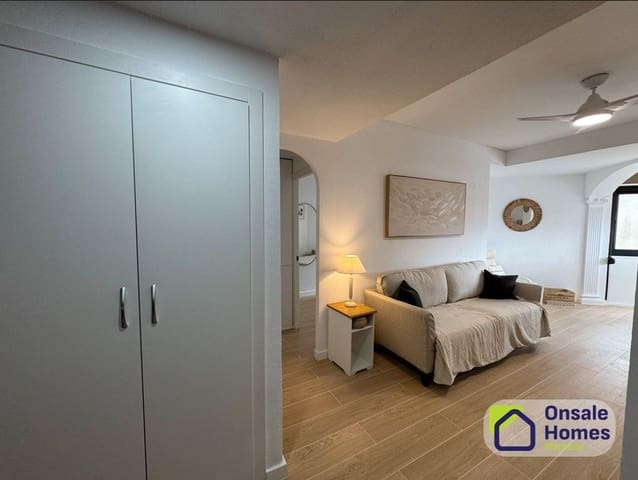 Leilighet til leie i Playa Bajadilla - Puertos, Marbella med garasje - € 1 150 (Ref: 9518070)