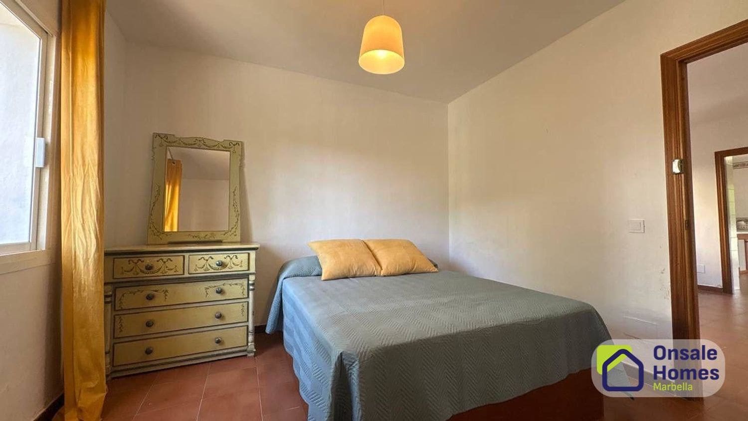 Villa/Maison de 6 chambres à louer à Marbella avec piscine garage - 3 900 € (Ref: 9518071)