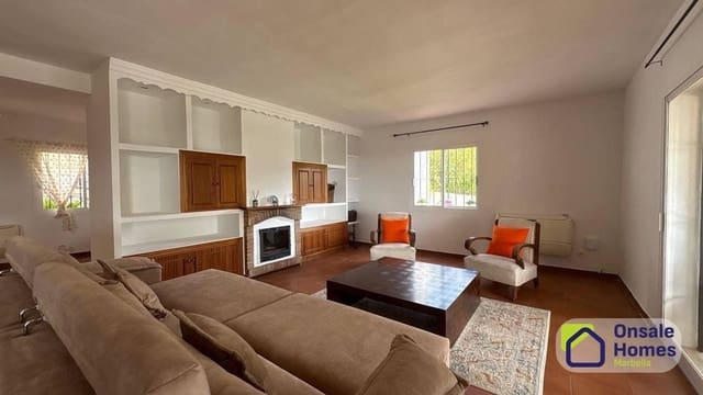 6 bedroom Villa for rent in Huerta del Prado - La Montua, Marbella with pool garage - € 3,900 (Ref: 9518071)