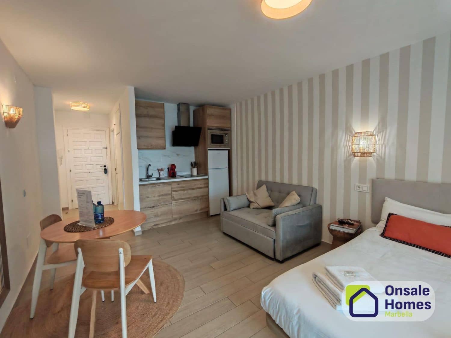 1 soverom Leilighet til salgs i Marbella med garasje - € 315 000 (Ref: 9529219)