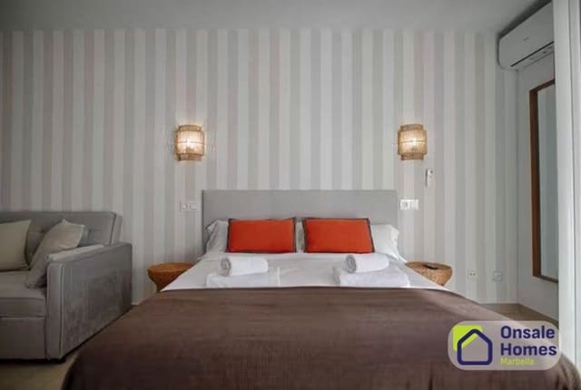 1 soverom Leilighet til salgs i Playa Bajadilla - Puertos, Marbella med garasje - € 315 000 (Ref: 9529219)